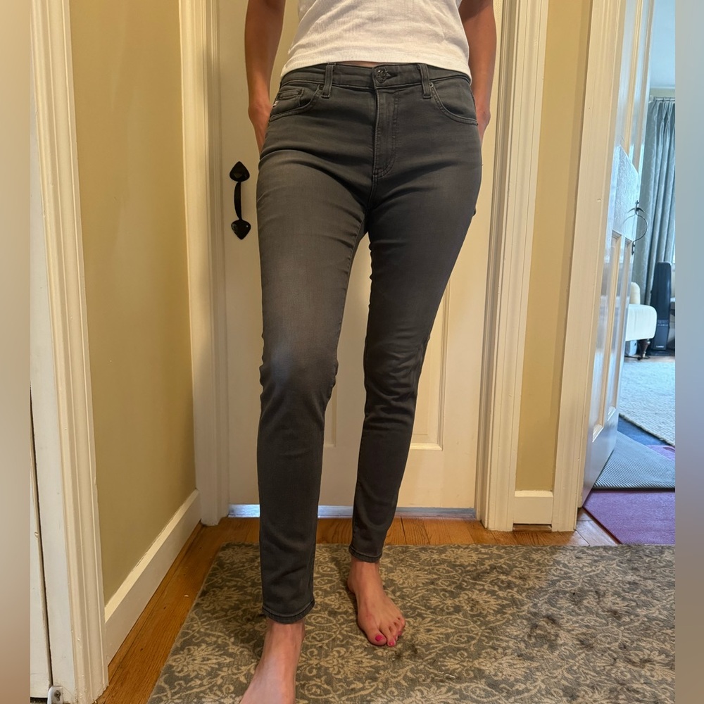 AG - The Legging Ankle grey denim jeans in size 29.